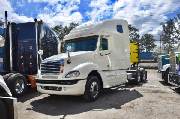 Freightliner Columbia 120