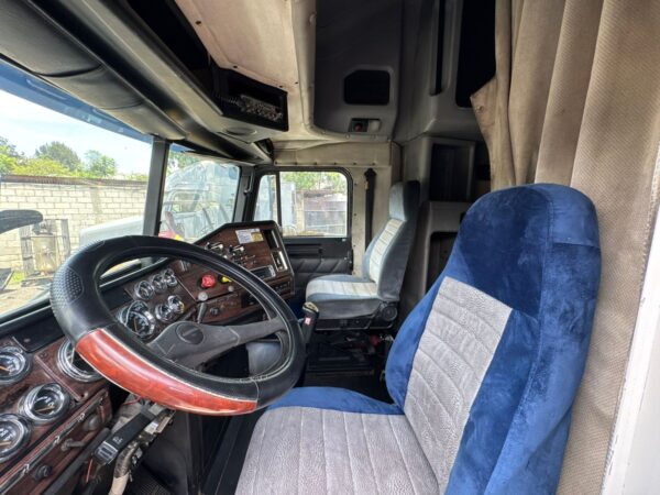 Freightliner Classic XL - Image 4