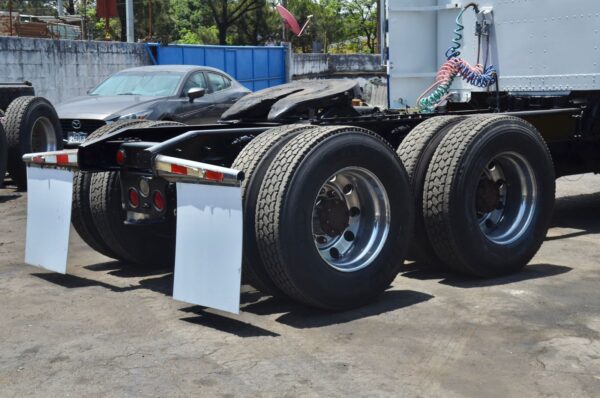 Freightliner Classic XL - Image 2