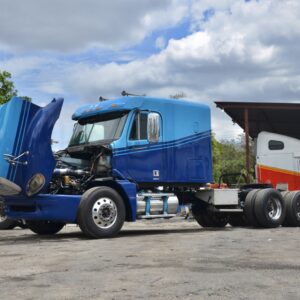 Freightliner Columbia 120 - Image 7