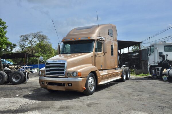 Freightliner Century Class ST - Image 17
