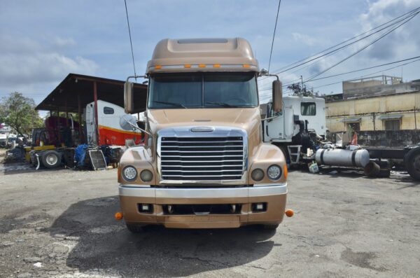 Freightliner Century Class ST - Image 19