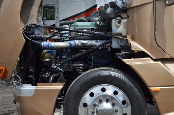 Freightliner Century Class ST - Image 5