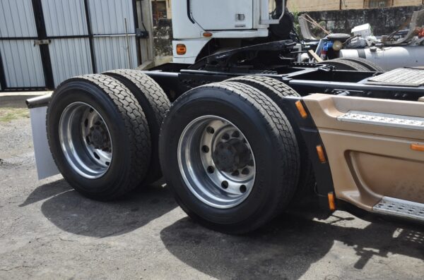 Freightliner Century Class ST - Image 15