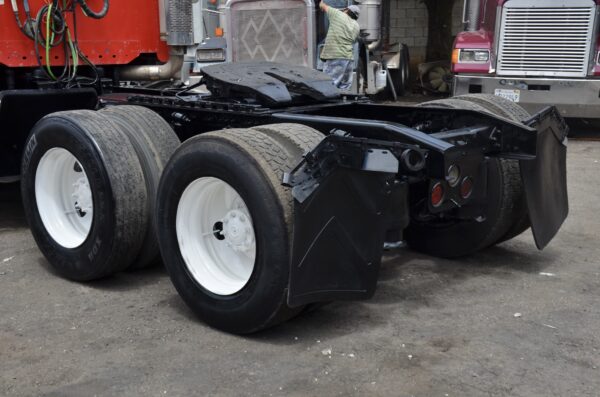 Freightliner Columbia 120 - Image 14
